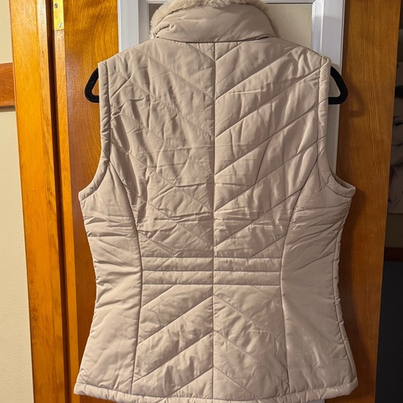 Calvin Klein Light Tan Quilted Vest - Picture 3 of 3